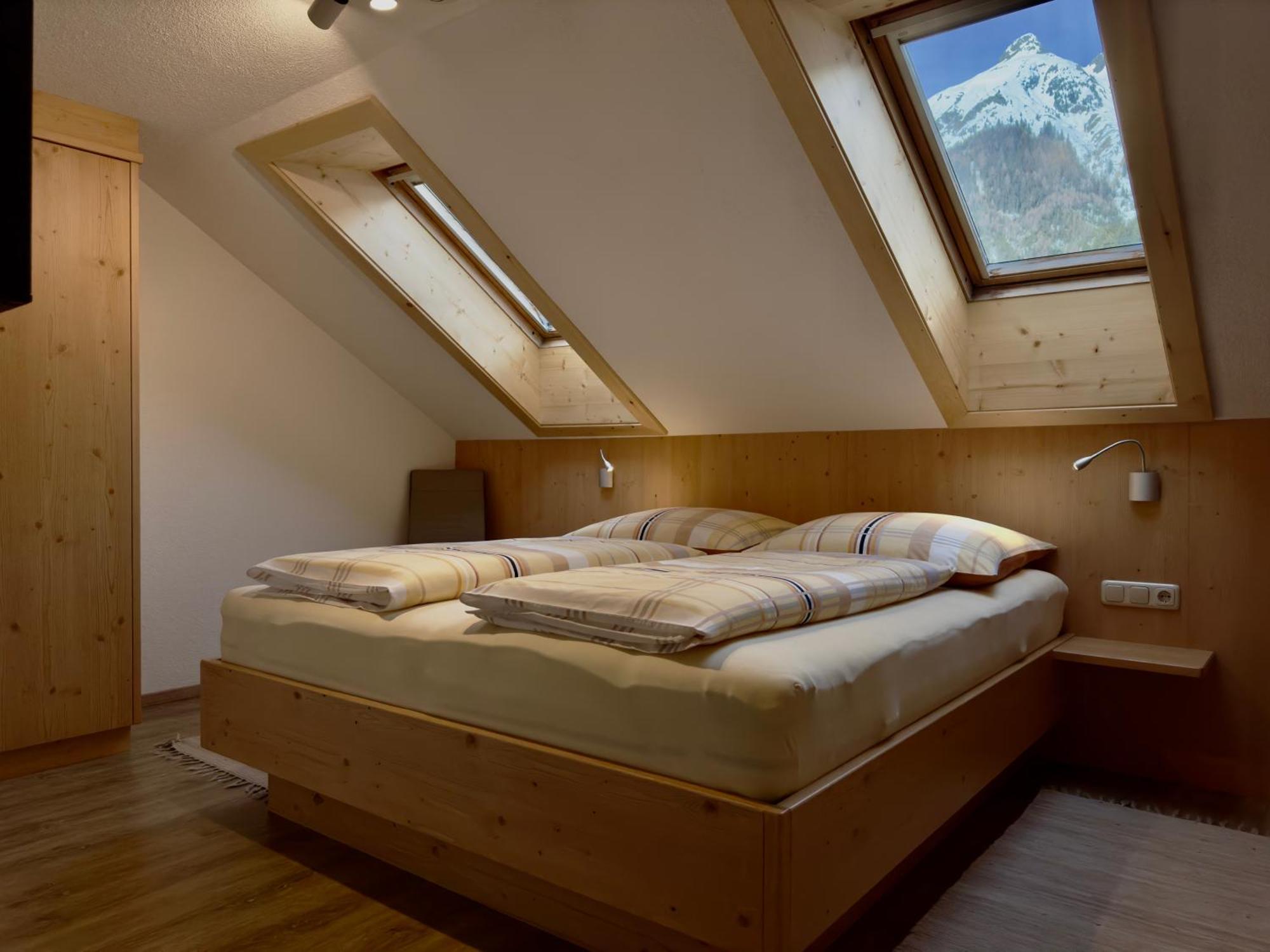 Haus St. Bernard Apartment Pettneu am Arlberg Exterior foto