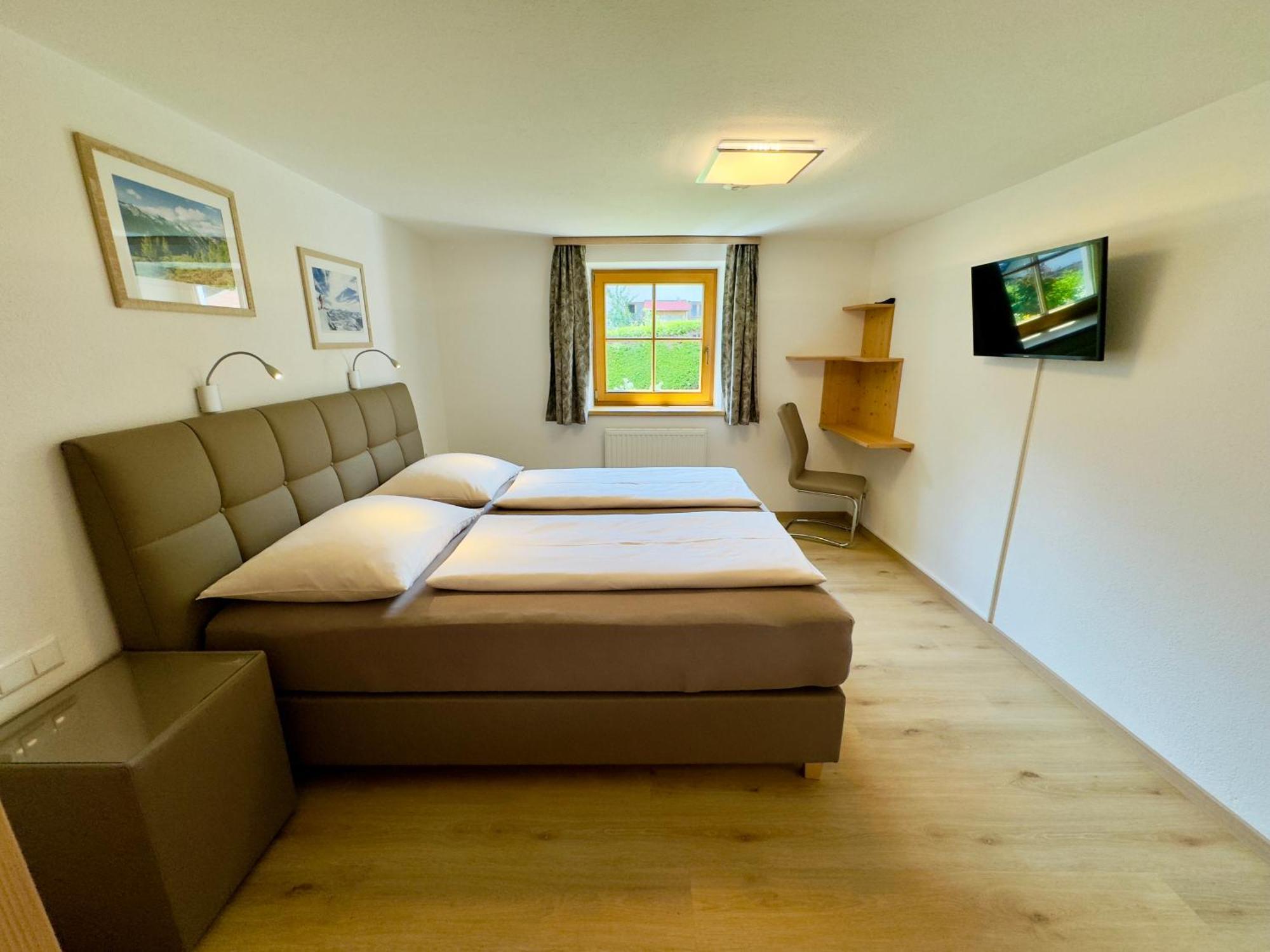 Haus St. Bernard Apartment Pettneu am Arlberg Exterior foto