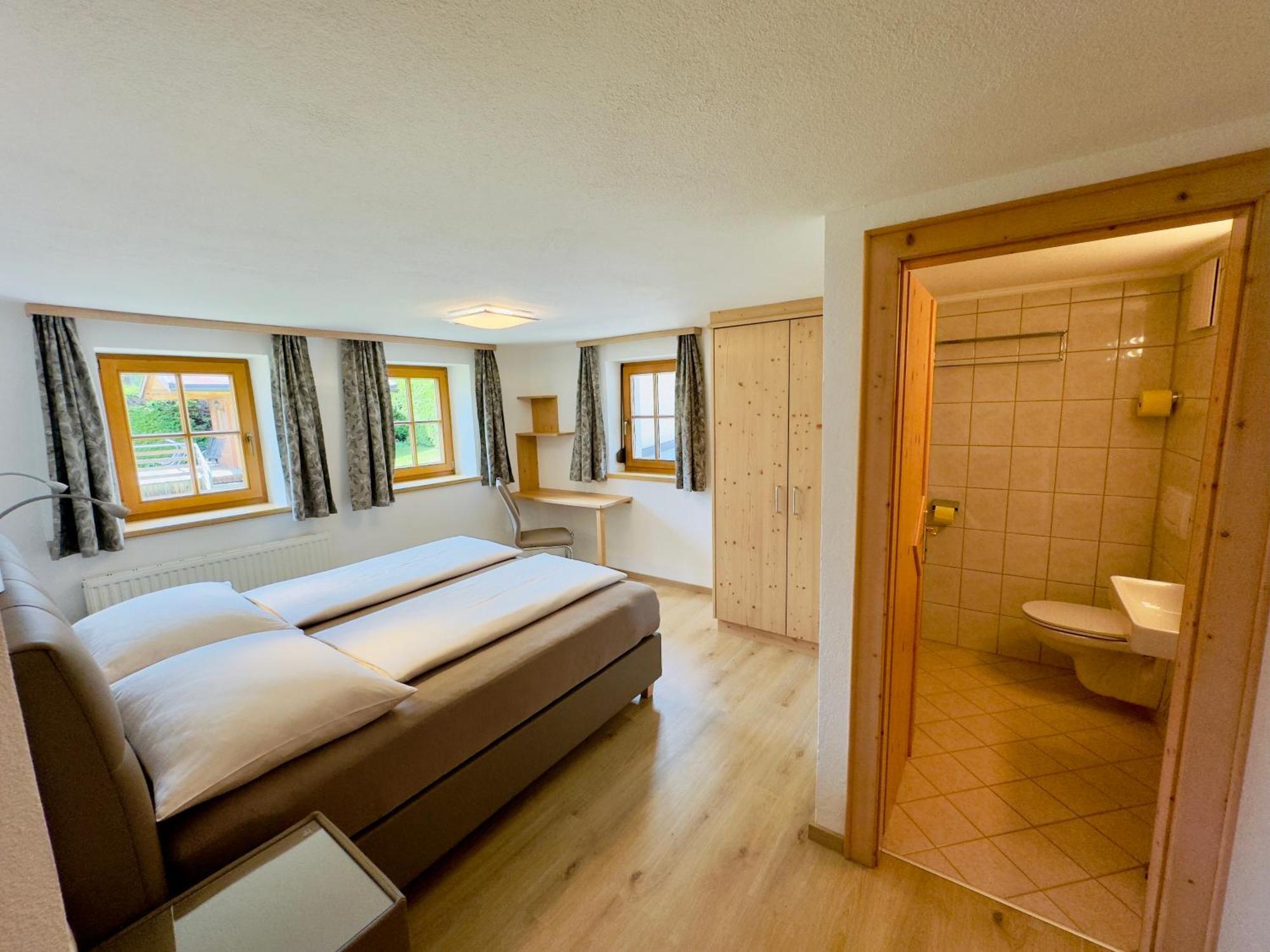 Haus St. Bernard Apartment Pettneu am Arlberg Exterior foto